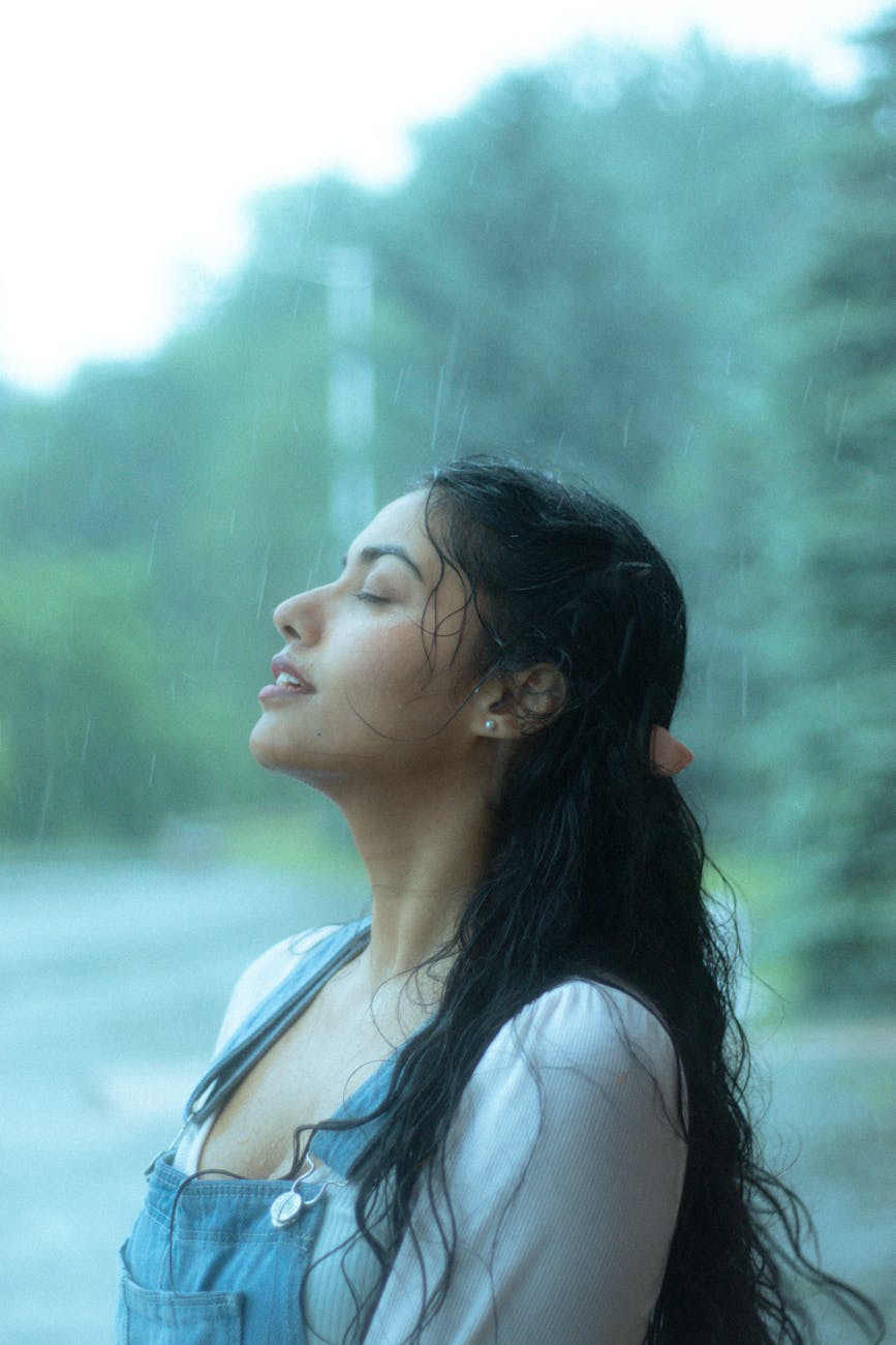 El motín de los viejos fantasmas que aún respiran sobre la Libertad bajo nuestras&nbsp;ruinas